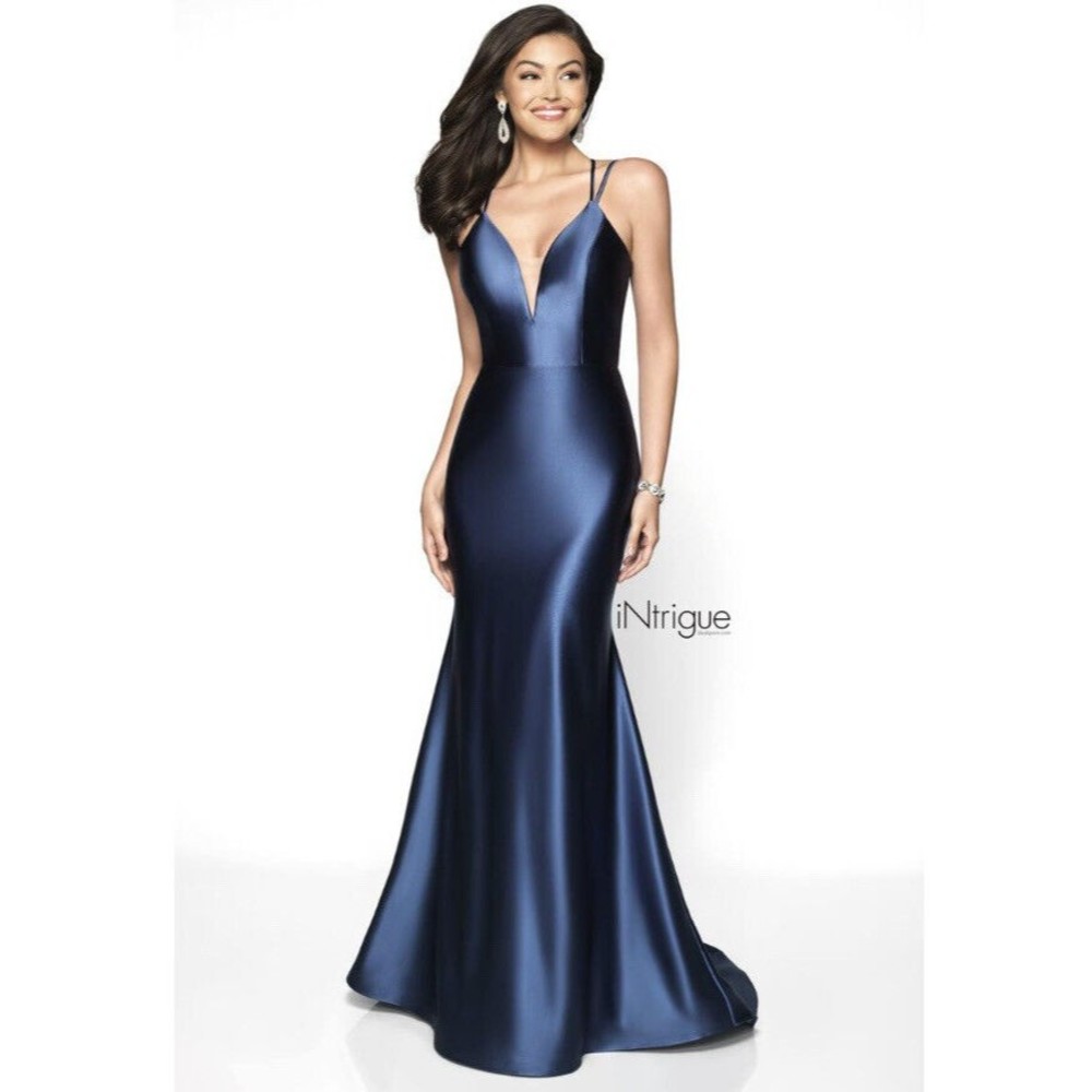 NWT Intrigue by Blush Prom Pageant Formal Mermaid Navy #540 Sz10 Plunge Neckline